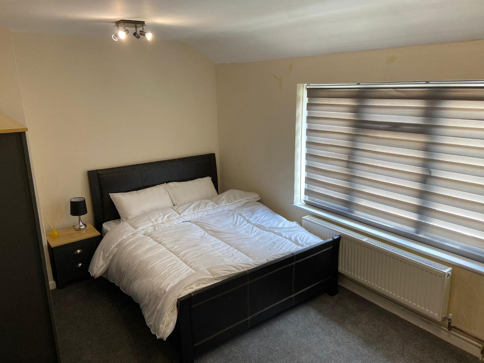 Peeams Abode Apartment Dagenham Exterior photo